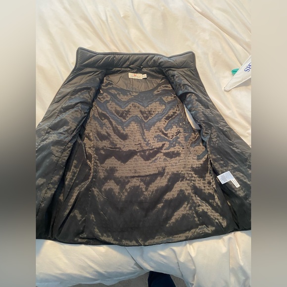 Vineyard Vines Women’s Vest Olive Green - Picture 3 of 3